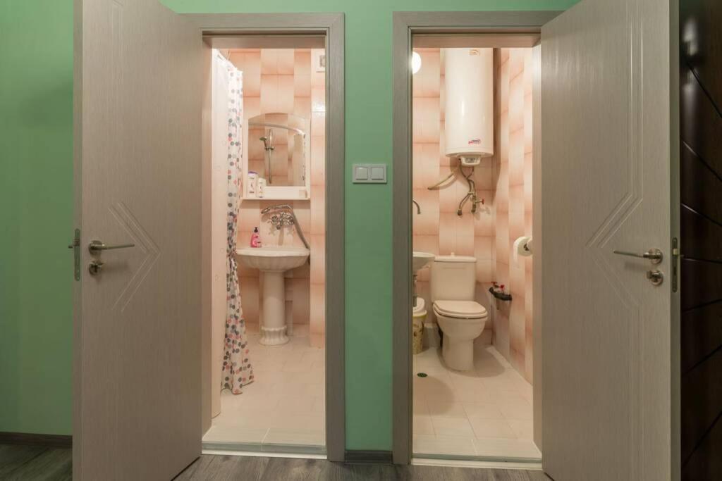 Kapriz - 2 Beds Aptmnt Near The Beach ヴァルナ エクステリア 写真